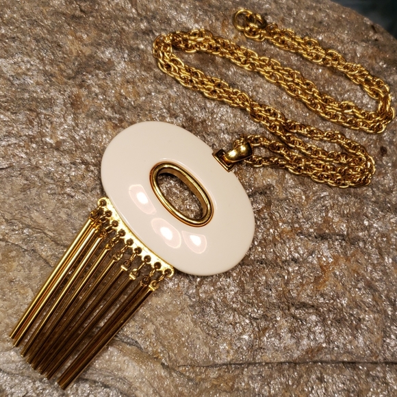 Vtg Kenneth Lane KJL Lucite Gold Tassle Necklace - Picture 10 of 14